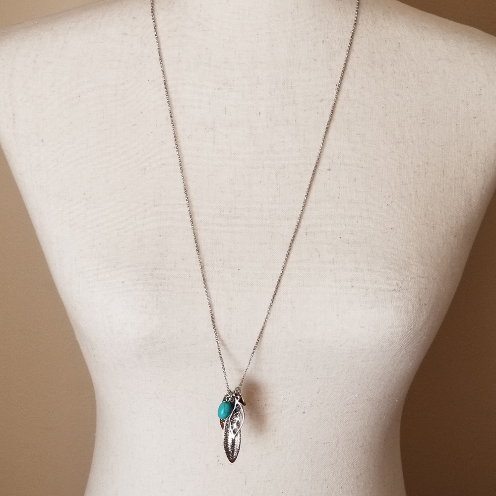American Eagle Outfitters Native American Indian Leaf Turquoise Necklace